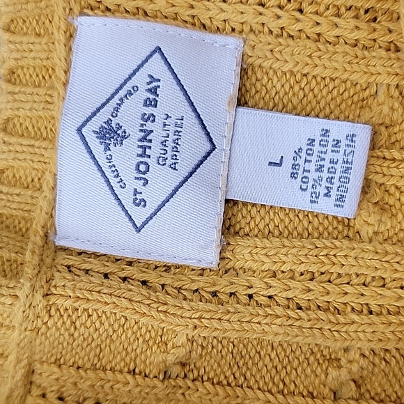 St. John’s Bay Sweater - Picture 2 of 2